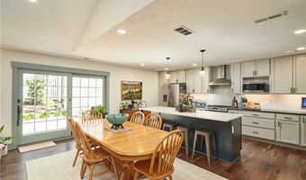 885 Kenton Ct, Akron, OH 44313
