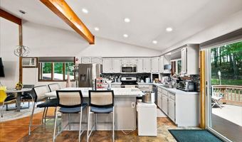 17 Basswood Ct, Albrightsville, PA 18210