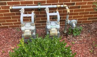 128-130 N Hampton Rd, Columbus, OH 43213