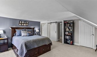 50 Charles St, Bristol, RI 02809