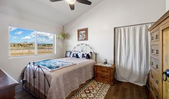 945 E Latigo Ct, Paulden, AZ 86334