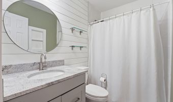 906 Cedar Ct, Aberdeen, NC 28315