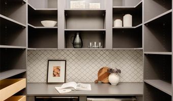 6885 S Robertsdale Way, Aurora, CO 80016