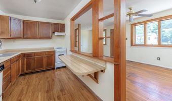 704 E CHANESE Ln, Absecon, NJ 08205