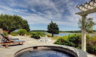 115 Beavertail Rd, Jamestown, RI 02835