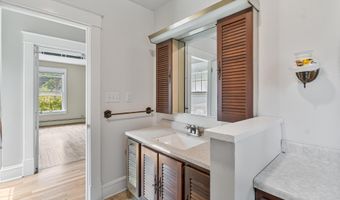 130 Ferguson Ave, Burlington, VT 05401