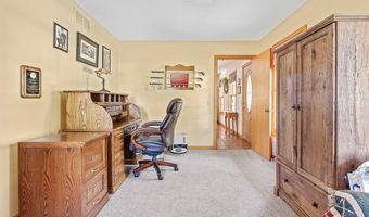 853 Fairway Dr, Alliance, OH 44601