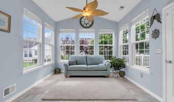 5 Minot Light Ct, Barnegat, NJ 08005