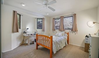 823 Kalalea St, Honolulu, HI 96825