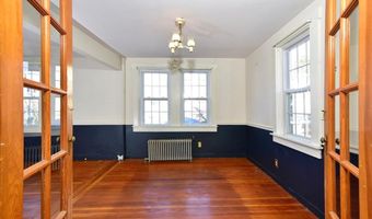 55 Mt Hope Ave, Bristol, RI 02809