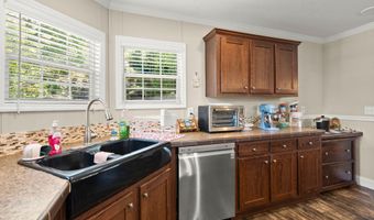 215 Hines Dr, Bonneau, SC 29431