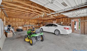 1304 Horton Rd, Albertville, AL 35950