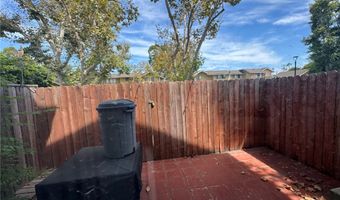 958 S Crossbow Ln 8, Anaheim, CA 92804