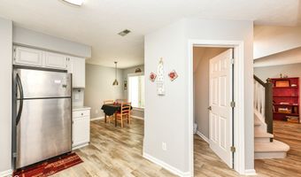 8091 Farmhurst Ln, Indianapolis, IN 46236