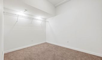 43 Strichen Ln, Bella Vista, AR 72715