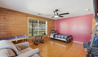 828 Shady Grv, Adkins, TX 78101