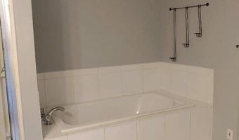 481 Village Oak Ct, Ann Arbor, MI 48103