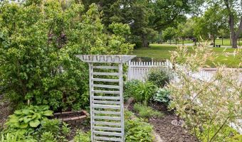 819 Center St, Ashland, OH 44805