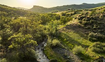 312 Sky Ridge Rd, Ashland, OR 97520
