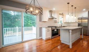 2 Bc Ln, Berkley, MA 02779