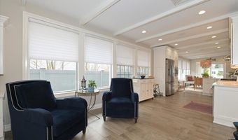 17 Central Ave, Amityville, NY 11701