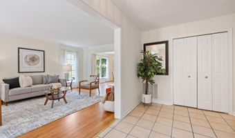 1020 WILLOWLEAF Way, Potomac, MD 20854