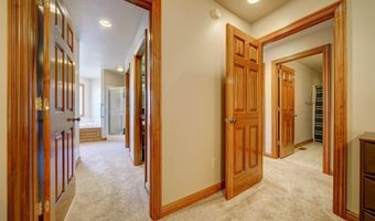 1908 Bent Tree Ct, Auburn, IN 46706