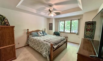 225 Emerald Meadows Dr, Arnolds Park, IA 51331