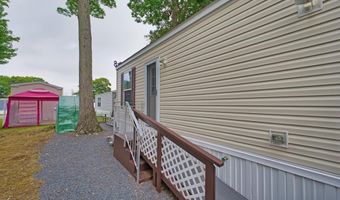 533 Forest Park, Middletown, RI 02842