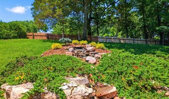 329 Gateford Dr, Ballwin, MO 63021