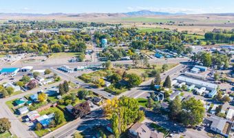 1182 S Meridian St, Blackfoot, ID 83221