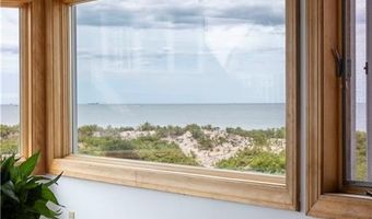 18 Beach Row, Narragansett, RI 02879