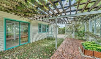 662 E 1452 Rd, Baldwin City, KS 66006