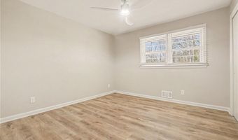 4975 Brawner Lake Dr, Austell, GA 30106