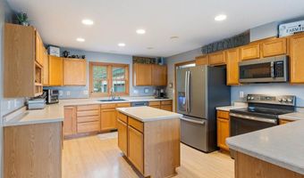 5835 Scenic Acres Rd, Aurora, MN 55705