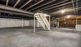1254 Jade Wind Cir, Ballwin, MO 63011