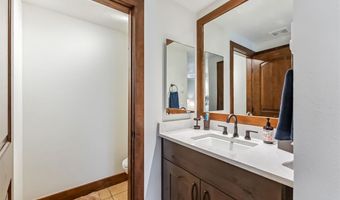 405 VILLAGE Rd 405, Breckenridge, CO 80424