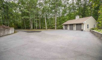 96 Pond View Dr, Auburn, NH 03032