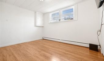 1 Pinehurst Rd, East Providence, RI 02915