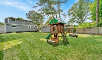 38 Anthony Dr, Cumberland, RI 02864