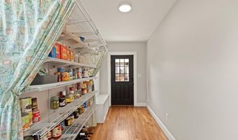 86 Chandler St 86, Arlington, MA 02474