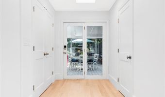114 Rodman St, Narragansett, RI 02882