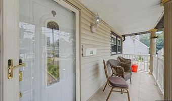 92 Blauvelt Ave, Bergenfield, NJ 07621