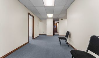 600 Commerce Dr, Coraopolis, PA 15108