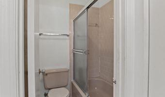 4301 GREENBERRY Ln, Annandale, VA 22003