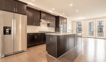 2715 S Spurway Dr, Ann Arbor, MI 48105