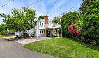 60 Brooklyn Rd, Narragansett, RI 02882
