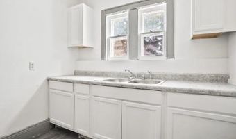 1260 Newton St, Akron, OH 44305