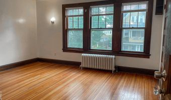 26 Stoehrs Pl, Bridgeport, CT 06606