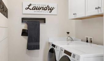 23369 WALKING WOODS Ln, Aldie, VA 20105